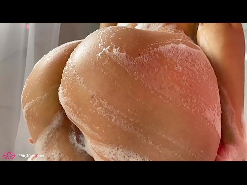 ❤️ Brunette pussy bibragailuarekin masturbatzen du dutxan orgasmo bizia lortzeko ☑ Pornografia %eu.vbdsm.ruan ❌❤